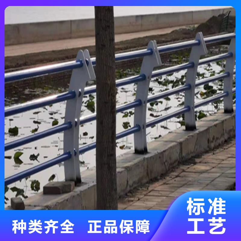 方管桥梁防撞立柱光洁度好快速发货