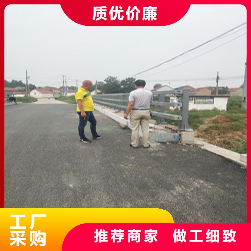 加厚方管烤漆防撞护栏质量可靠认准展鸿
