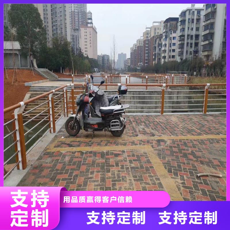 方管桥梁防撞立柱光洁度好快速发货