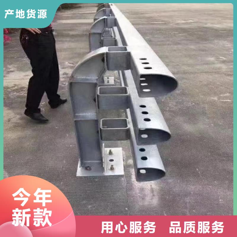 三横梁桥梁防撞护栏造型新颖