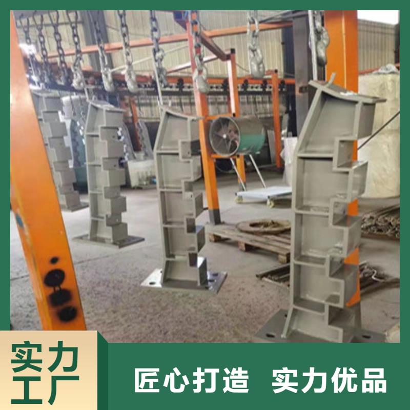 库存充足的镀锌防撞护栏批发商
