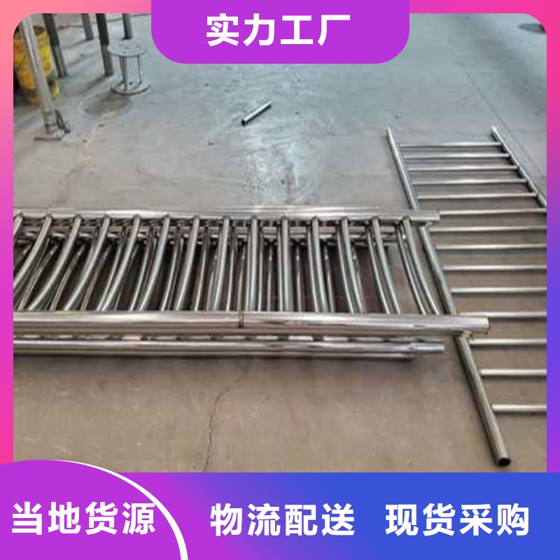 灯光栏杆距您较近