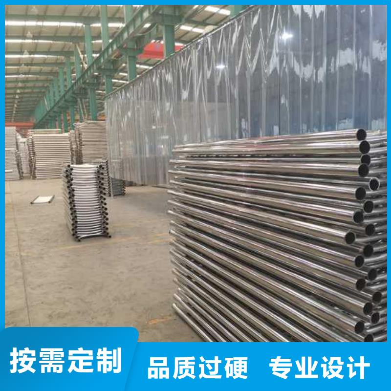 有现货的防撞钢护栏实体厂家