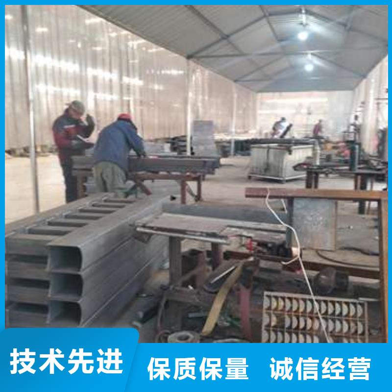 质量可靠的防撞不锈钢复合管护栏批发商