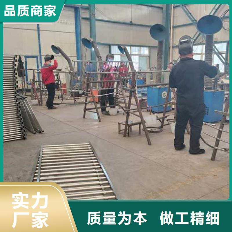 不锈钢碳素钢复合管护栏_热镀锌立柱厂家直销供货稳定