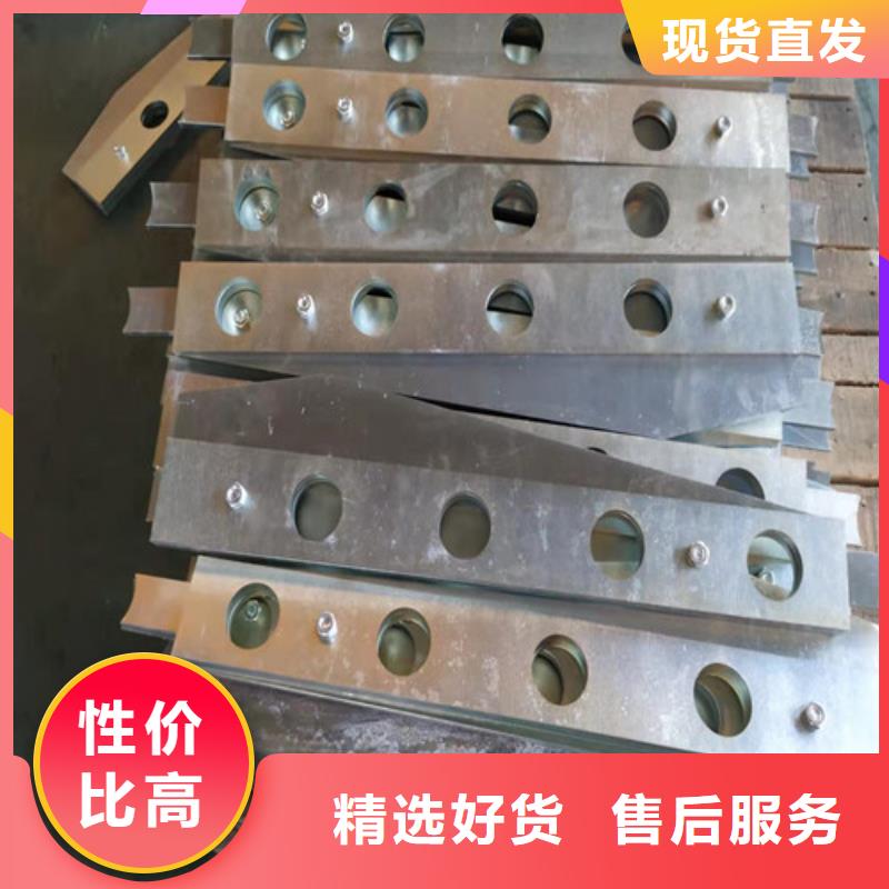 【道路护栏镀锌管景观护栏长期供应】