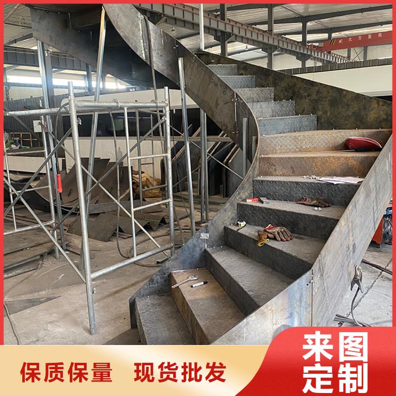 宜昌现代简约旋转楼梯踏步6毫米纹板